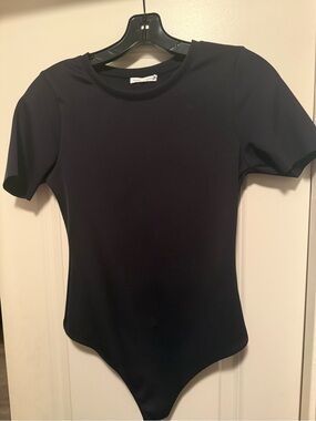 Good American Black Short-Sleeve Crewneck Bodysuit